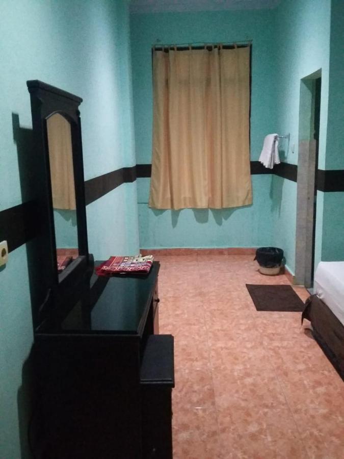 Reddoorz Near Yuki Simpang Raya Mall Medan 2 Extérieur photo