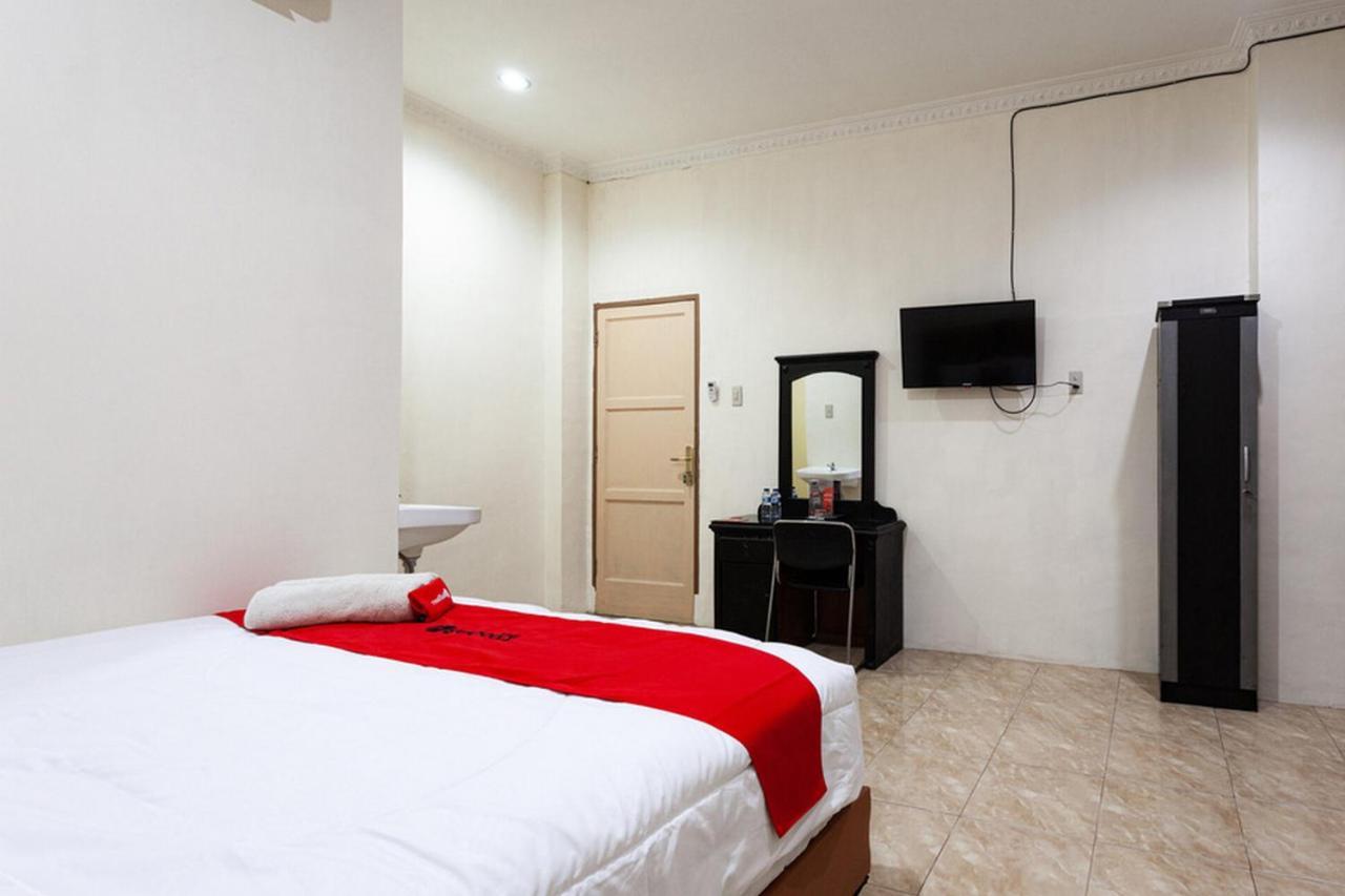 Reddoorz Near Yuki Simpang Raya Mall Medan 2 Extérieur photo