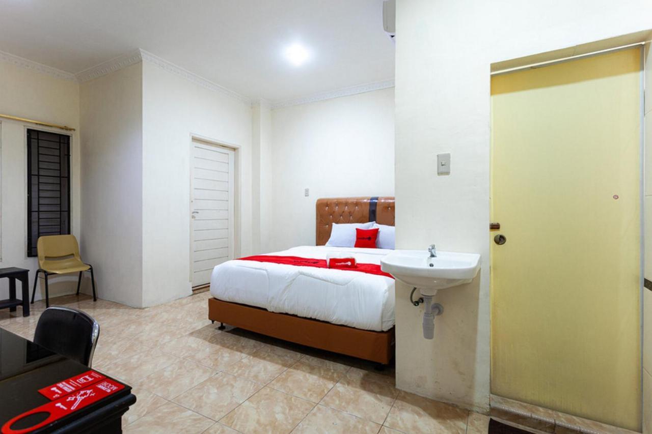Reddoorz Near Yuki Simpang Raya Mall Medan 2 Extérieur photo
