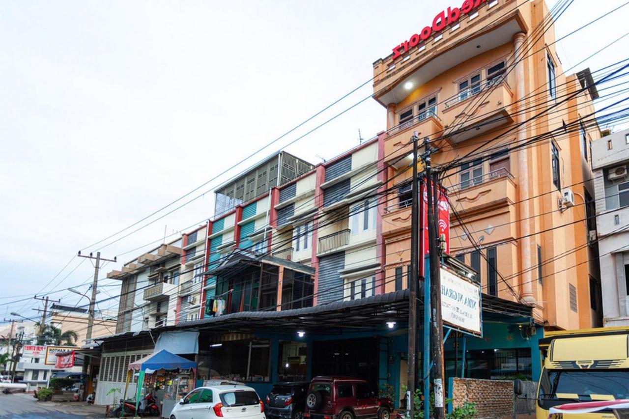 Reddoorz Near Yuki Simpang Raya Mall Medan 2 Extérieur photo