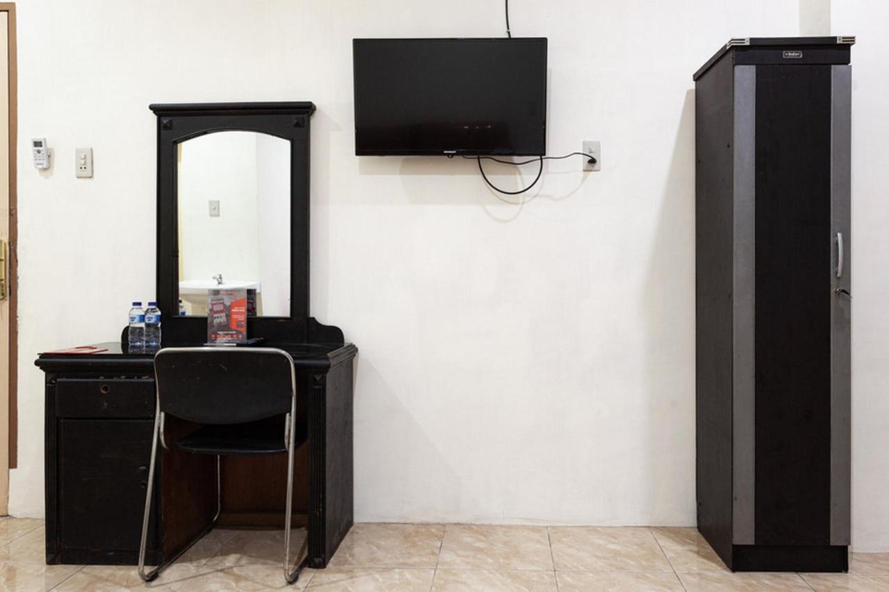 Reddoorz Near Yuki Simpang Raya Mall Medan 2 Extérieur photo