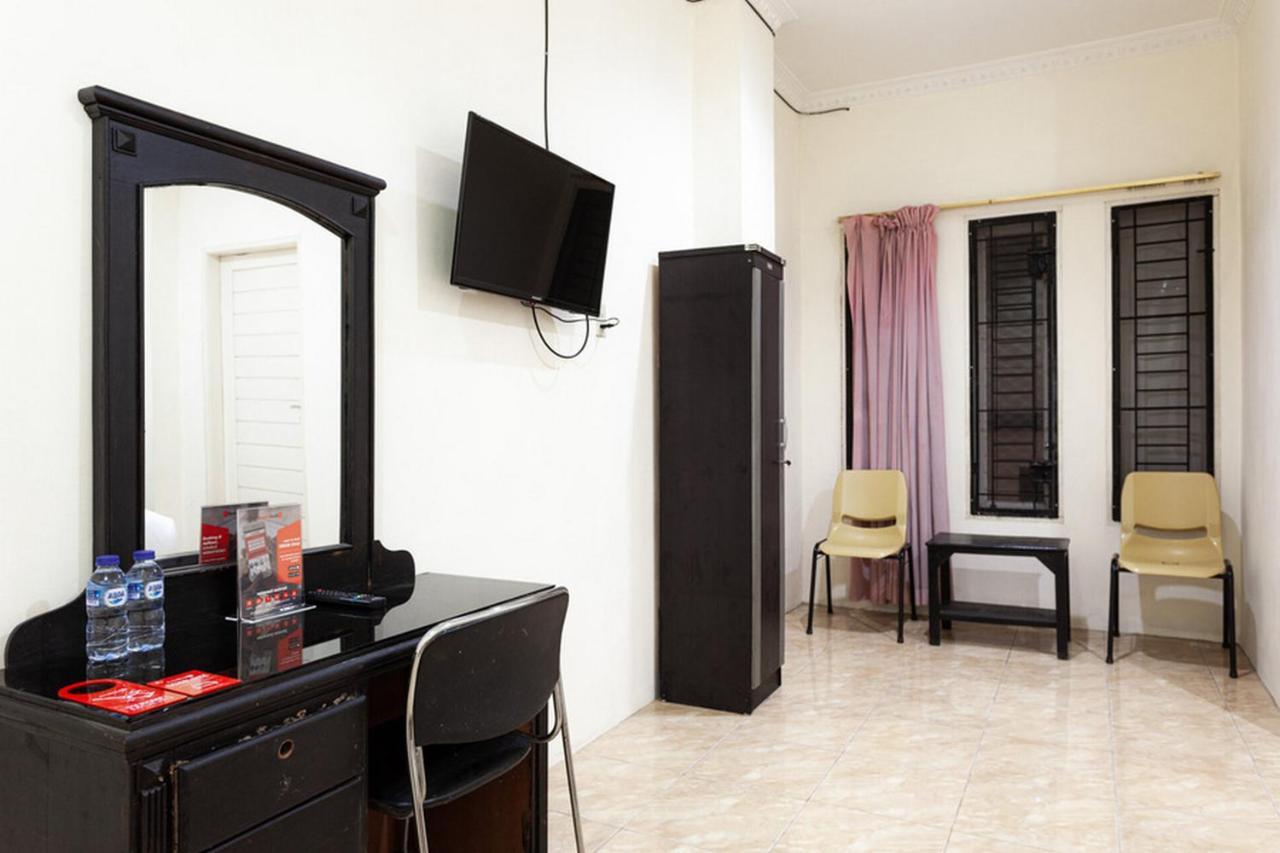 Reddoorz Near Yuki Simpang Raya Mall Medan 2 Extérieur photo