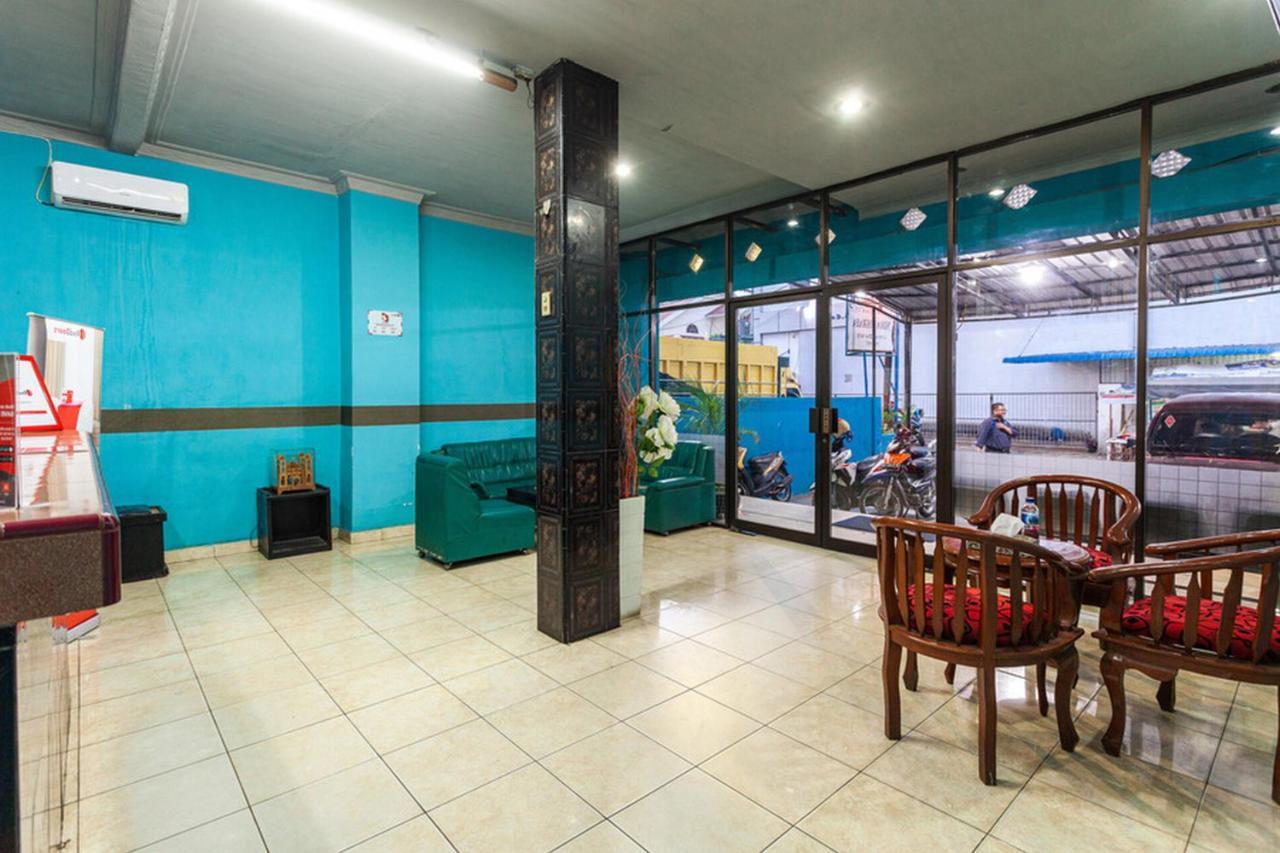 Reddoorz Near Yuki Simpang Raya Mall Medan 2 Extérieur photo