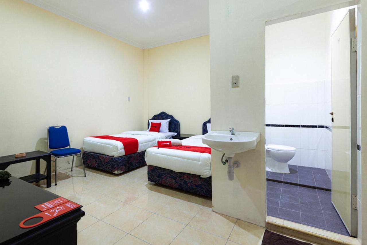 Reddoorz Near Yuki Simpang Raya Mall Medan 2 Extérieur photo